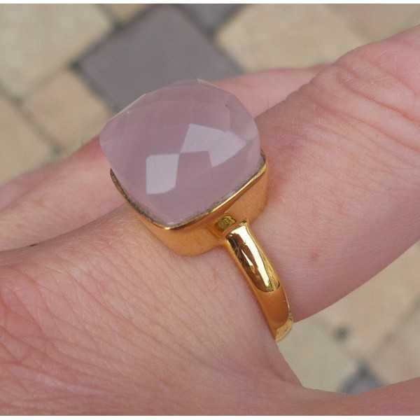 Gold-plated ring set with vierkantet pink Chalcedooon