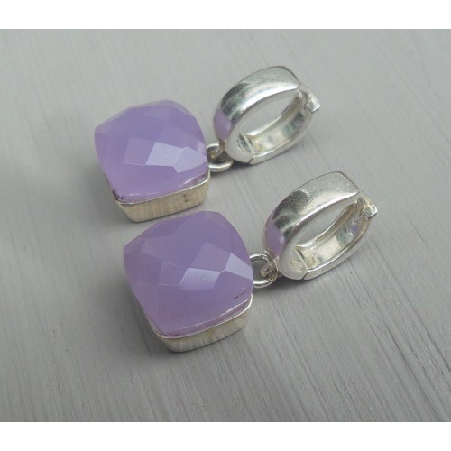 Zilveren creolen gezet met vierkante lavendel Chalcedoon