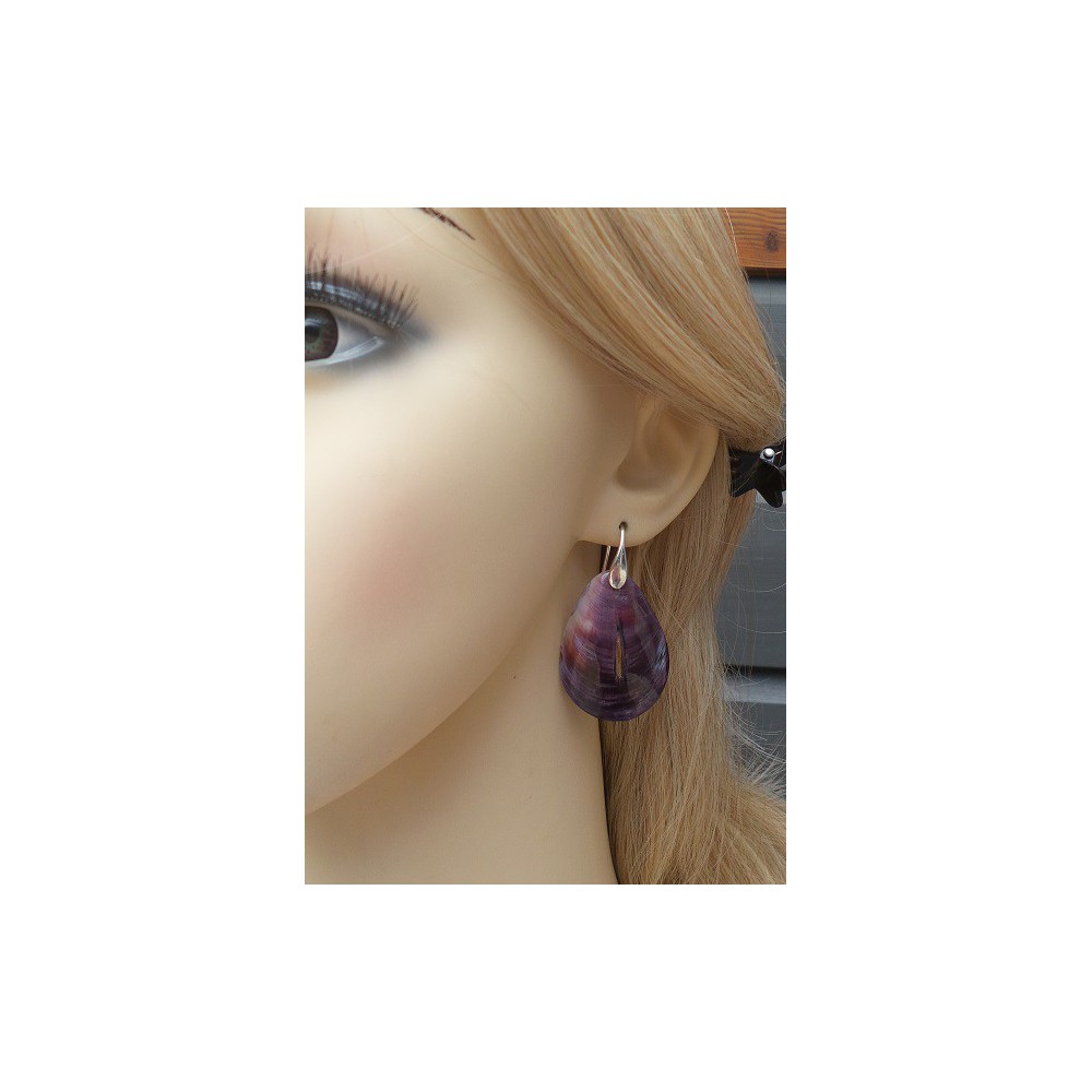 Zilveren oorbellen met oesterschelp 