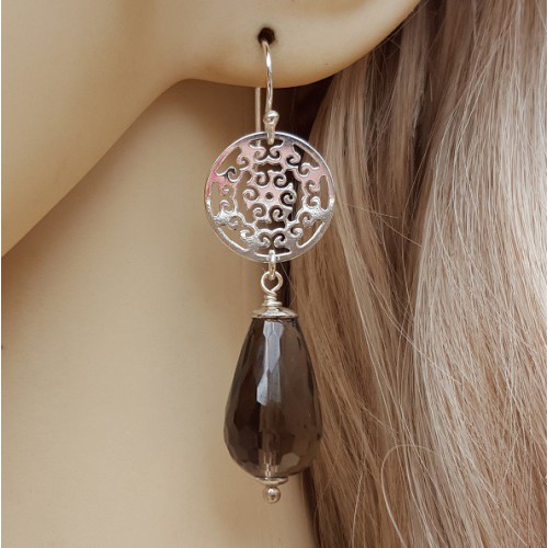 Zilveren oorbellen met Smokey Topaas briolet