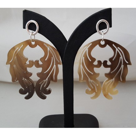 Zilveren oorbellen met Buffelhoorn