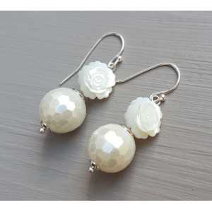 Silver earrings round bulb and flower of mother-of-Pearl