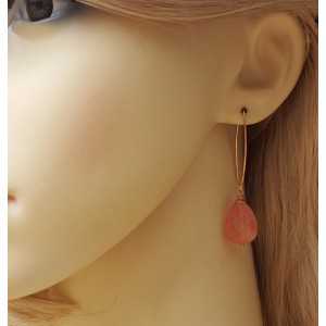 Rosé-vergoldete Ohrhänger mit cherry Quarz briolet