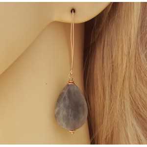 Rosé gold earrings set with Labradorite briolet