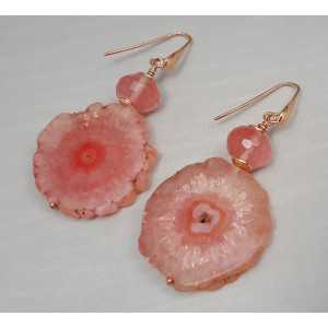 Rosé vergulde oorbellen met Solar kwarts en Cherry quartz
