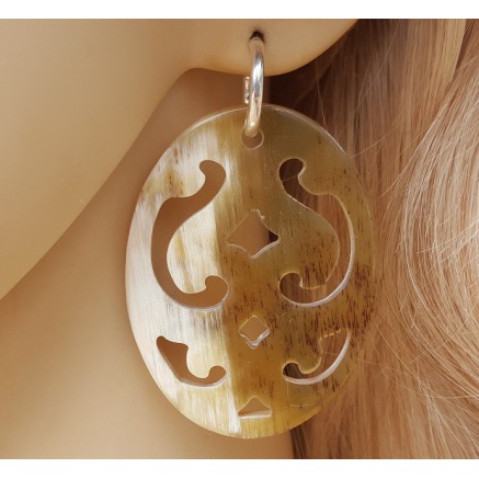 Zilveren creolen met ovale uitgesneden Buffelhoorn