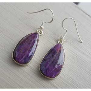 Silver earrings set with Sugiliet