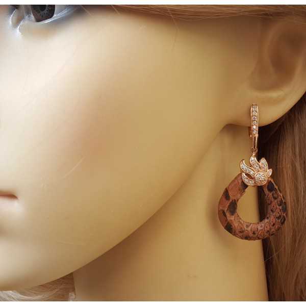 Rose vergoldete Ohrringe aus Schlangenhaut und set mit Zirkonia