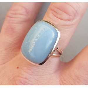 Silver ring set with Owyhee opal is 19 mm