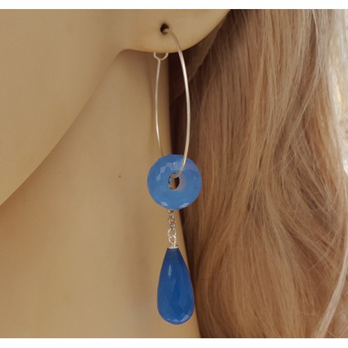 Zilveren creolen met blauw Chalcedoon en blauwe Kattenoog briolet