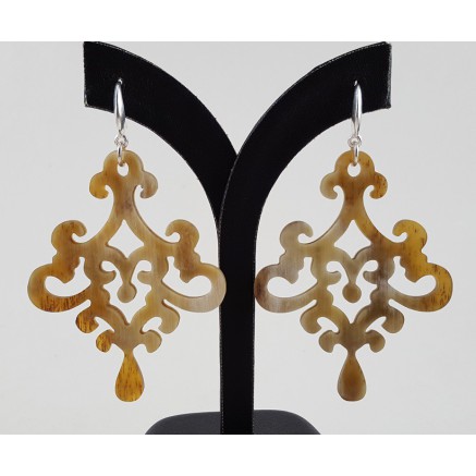 Oorbellen met uitgesneden Buffelhoorn