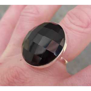 Zilveren ring gezet met ronde facet zwarte Onyx 18 mm