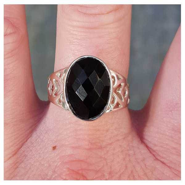 Zilveren ring gezet met ovale facet zwarte Onyx maat 19