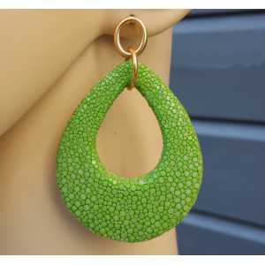 Earrings with a drop of apple green Roggenleer