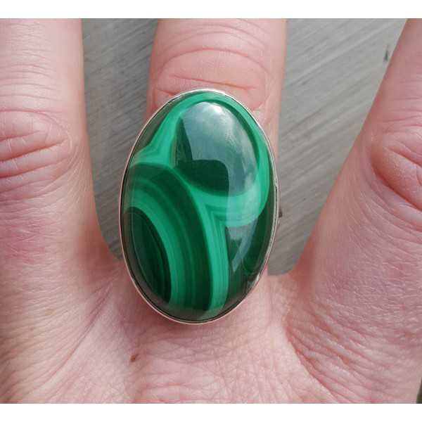 Zilveren ring met brede ovale Malachiet 19.7 mm