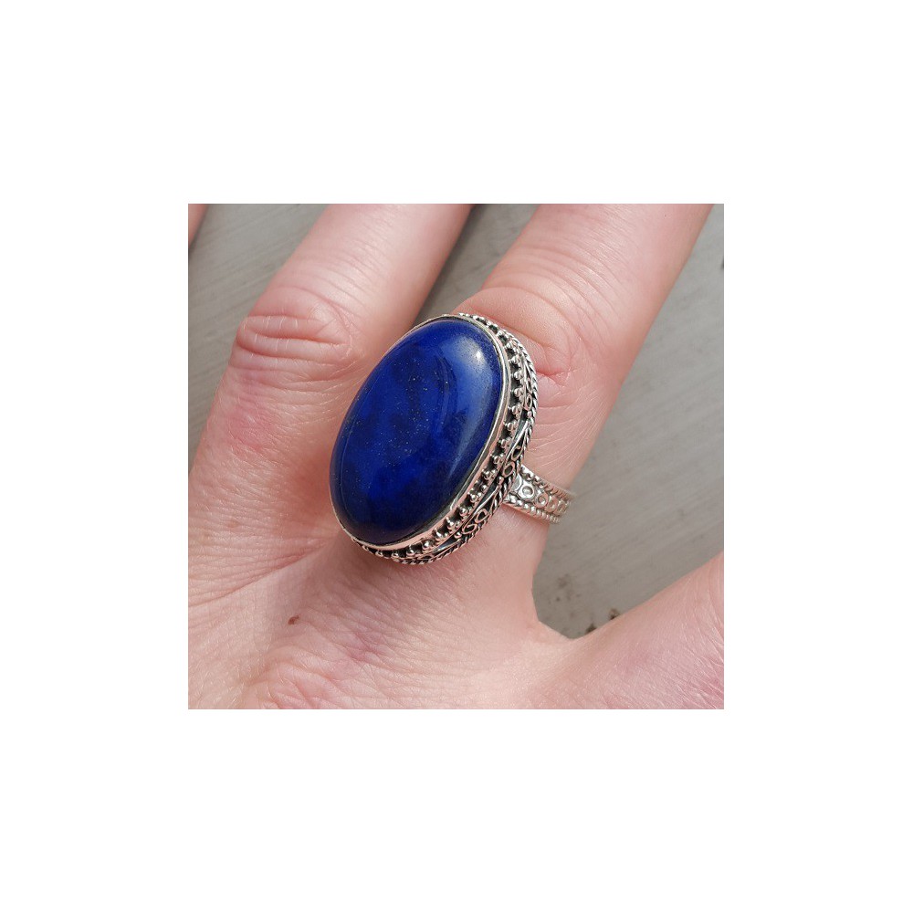 Zilveren ring ovale cabochon Lapis in bewerkte setting 18.5 mm