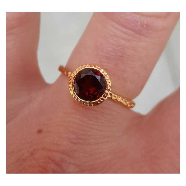 Rosé vergulde ring gezet met Granaat 18 mm