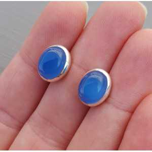 Silver oorknoppen with cobalt blue Chalcedony