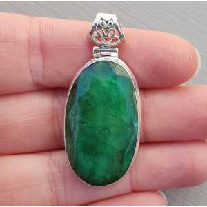 Silver gemstone pendant with oval facet Emerald