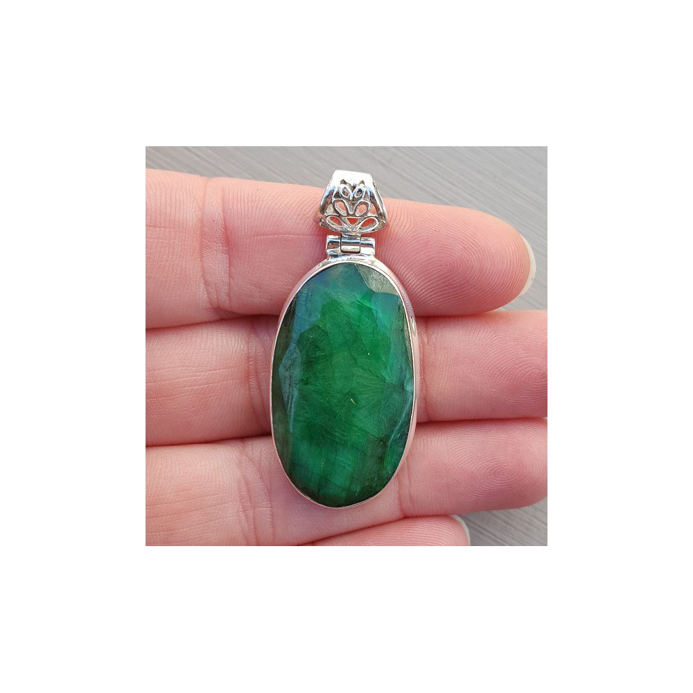 Silver gemstone pendant with oval facet Emerald