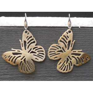 Zilveren oorbellen met vlinder van Buffelhoorn