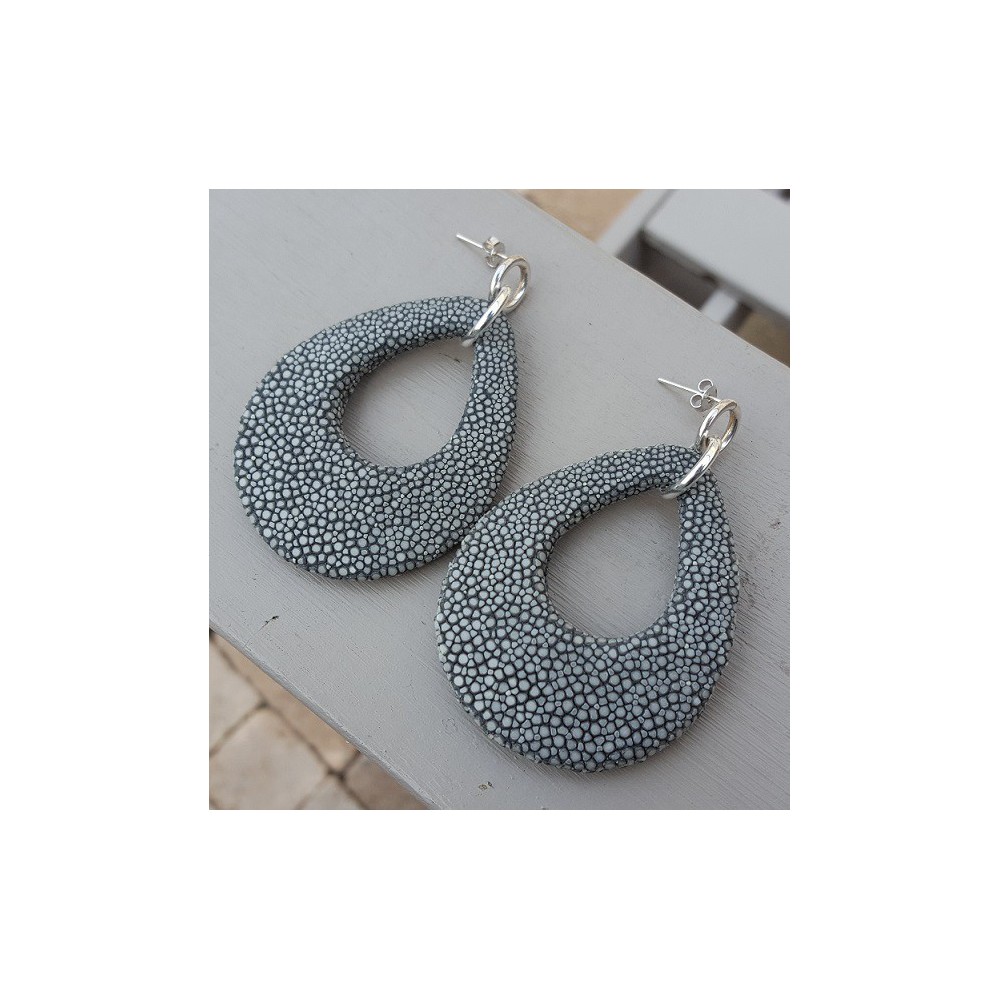 Oorbellen met druppel van grijs Roggenleer