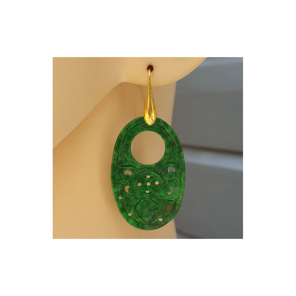 Earrings with oval pendant of green Jade