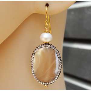 Gold plated earrings with mother of Pearl, Pearl and crystals