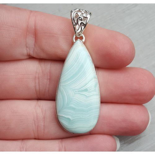 Zilveren hanger gezet met druppelvormige Hemimorphiet