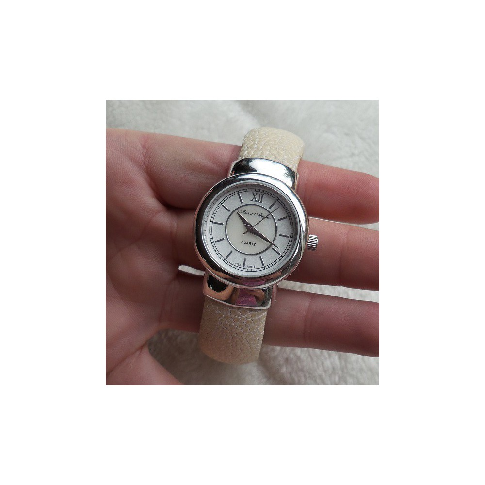 Zilveren horloge / armband van crème Roggenleer